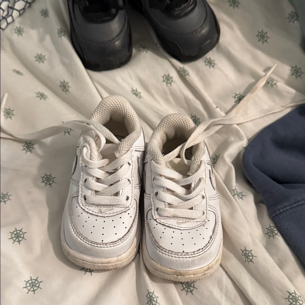Nike Air Force One Triple White size 4c